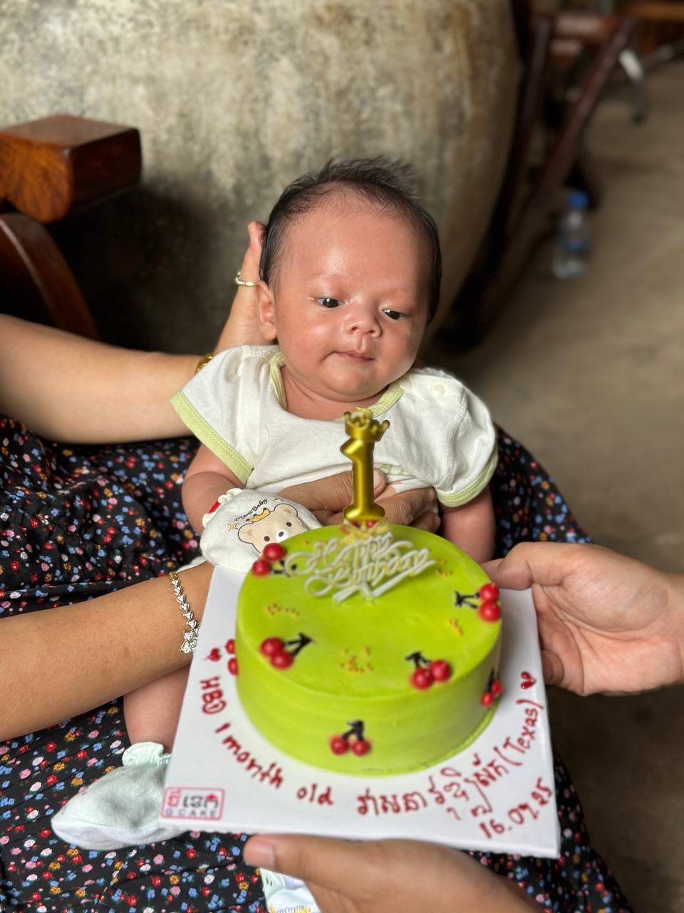 1 month old photo